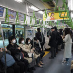 「本当に不快、泣きそうになる・・・」→電車内でのとある行動にハッとする。