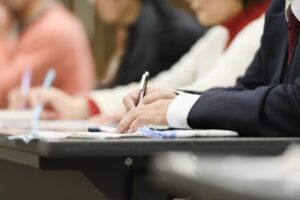 オーディションで「バストアップの写真」を添付するよう求めたら・・・えっ？！