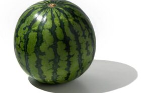 妹に「スイカ切っておいてー」 って、頼んだら・・・なんじゃこりゃあぁぁぁぁ！（笑）