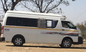 南アフリカのバスに乗車。乗客が途中で全て降りて最後の一人になった次の瞬間・・・続く展開がヤバ過ぎ！