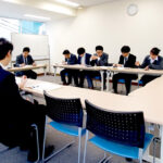 会議にて「昔はこうだったから」「私も昔はやらされた」こんな事言う上司ばかりだったので、こう言ってやった!!「いいぞ、もっとやれ(笑)」