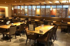 チェーンの定食屋さんでチキン南蛮食べて「うまい」と言ったら先輩が・・まさかの一言