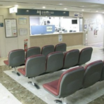 病院のロビーで大げんかをする夫婦。→会話の内容を聞いてそこに居合わせた人全員が絶句・・・