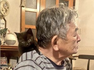 癒しのパワーってすごい！！『猫は成長して親父は若くなった』→投稿された画像を見てみたら・・凄すぎる！！