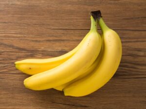 怪我をして安静にしている母親の寝室を覗きに来る時、毎回『バナナ』を持ってくる息子。→理由を聞いたら・・・