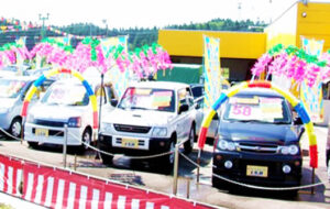 中古車屋で気になった一台の車。整備記録を見せてもらったら・・・えっ！→鳥肌展開が！