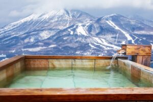 雪国の温泉宿の窓からの景色に度肝を抜かれた！