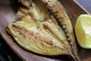 『子どもが恋人を連れてきたら食事に焼き魚を出す』という親。→その理由に震えた・・・