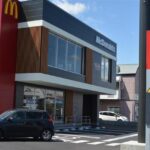 マックのドライブスルーで「ハッピーセットのおもちゃは絵本で」と言ったら信じられない展開に・・・