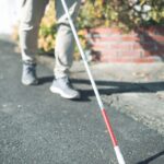 「とても切なくなった・・」白杖を使うご婦人に声をかけたら・・・
