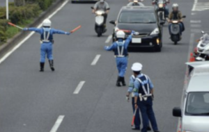 全く違反した覚えが無いのに捕まり焦っていたら・・・えっ