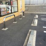 「コンビニの外にある車で店内がザワついてる・・」見てみたら・・・