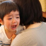 朝、突然立てなくなった3歳児。急いで病院へ行くと・・・え?