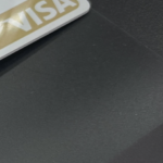 「急に店員の顔が険しくなった」会計時にだしたクレジットカードを見たら・・ん?