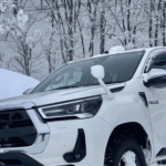 「初めて見た」スキー場に停まっていた車のタイヤが・・すげぇ