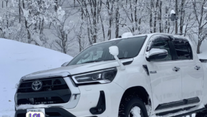 「初めて見た」スキー場に停まっていた車のタイヤが・・すげぇ