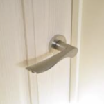 急逝した姉。遺影用の写真を探すため部屋に入ると・・・涙が溢れた。