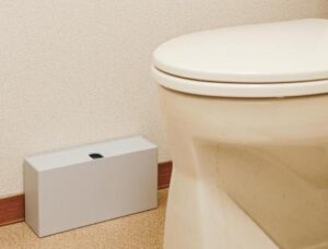 一人暮らしをしている弟の家を訪れるとトイレにサニタリーBOXが。彼女用かと思ったら理由がまさかすぎた・・・