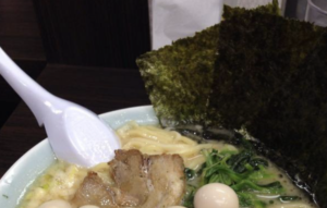 ラーメン屋でうずら多めで4つにしよ！と思ったら・・・出されたラーメンがこちら（笑）