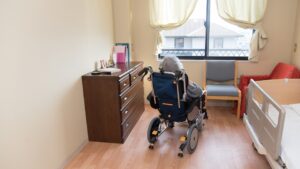 「老後が不安だから結婚したい」という介護職員。これを聞いたおばあちゃんのアドバイスが・・「刺さる」「真理」