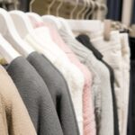 洋服を見ていたらおばあさんから助けを求められた女性。→最後のオチに涙が出た・・・