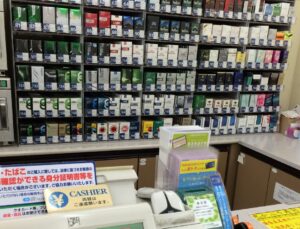 コンビニで「いつものタバコがわからないのか」と怒鳴る客。→すると店員が・・・凄すぎる。。