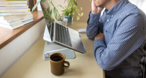 社員のサボりが発覚し腹を立てた上司が在宅勤務時の全員のログを調べろ！と・・その結果・・・