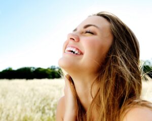 素敵な人は「顔のパーツより◯◯」「体重より◯◯」８つの『共通点』が刺さる・・・