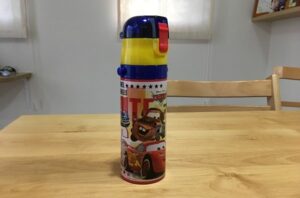 水筒の絵柄が『４年経っても消えないライフハック』が目から鱗！！こりゃあいい！