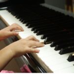 ピアノ教室で全くやる気が出ずいい加減に弾いていた小学生。すると先生が・・・