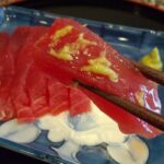 高級鮨屋で大将から教わった『スーパーのマグロの刺身をめちゃくちゃ美味しくする方法』がマジで凄い・・