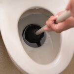トイレが詰まりネット検索上位の業者に対応してもらったら・・・えぇ?!