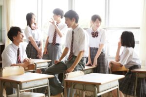 『なんで先生は、みんなと仲良くしなさいって言わないの』と聞いてきた生徒。これに対して先生は・・・続く会話が真理すぎて刺さる