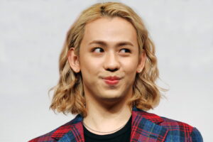 結婚会見で奥さんのぺこさんが色々してくれるというりゅうちぇるさんに「今だけ」と記者が否定的な発言。これに対しての返しに・・「尊敬する」「なんて素敵な人なんだ」