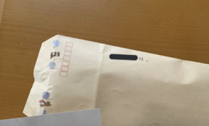 産後迷惑がかかったらいけないと挨拶のギフトと手紙をポストに投函したら、下の階の住人が・・・