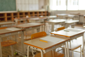 とある小学校で行われている『忘れ物をした罰』の内容に物議・・。体罰では？