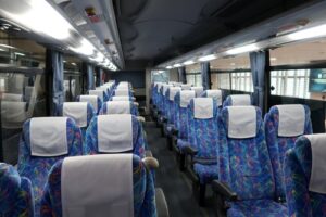 高速バスでトイレに行き戻ってくると自分の席に何故か知らない人が。声をかけたら・・・えっ