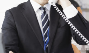 「家族旅行で学校休ませたいんです」と担任に相談したら・・・