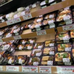 お弁当の日にお店で買ったお惣菜をそのまま持たせた親。→するとこれを見た担任が・・・