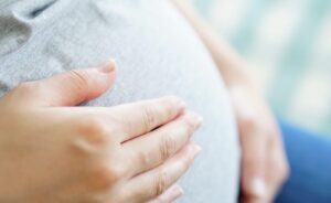 友達と２泊３日のキャンプに行くという夫に妊娠中の妻が「電波の届くところにいて欲しい」と言ったら・・・え