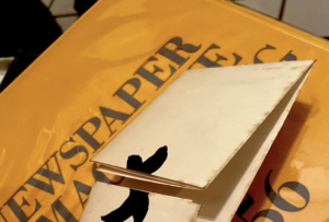 「頭の中真っ白になった」古本の隙間から出てきたものは・・・