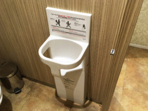 ママ達絶賛！高速道路SAのトイレに設置された『カギ』に全トイレに採用して欲しい！の声
