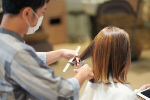 美容室で「今日は塩をまく」と言い始めた担当の美容師。話を詳しく聞いたら・・・