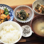 「残業で遅くなる」と妻にLINEしたら「一緒に食べたいから待ってる」と返信が。しかし・・・