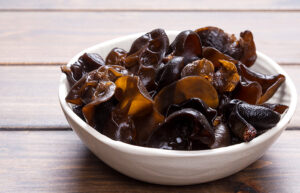 「骨や歯が弱いのに「きくらげ」を食べないとかありえない。」→なぜなら・・・