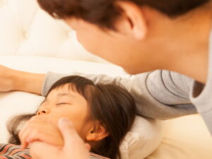 寝かしつけをしていたら父親の匂いを嗅いだ娘さんが、耳を疑う一言・・・（笑）