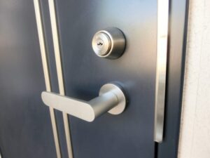 90代の入居者から「鍵が壊れて家からでられない」と電話があり駆けつけたら・・・嘘だろ。