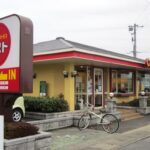 「ガストの店員が仕事サボって寝てたので晒す」見てみると・・・