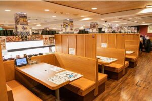 くら寿司でタッチパネルの操作に困る老夫婦を助けたらお礼に大トロをくれて・・・まさかのオチに仰天