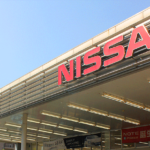 日産ディーラーに高級車を試乗しに行ったら、営業マンが耳を疑う一言・・・「それ以降店に行ってない」